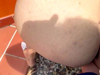 damn that big ass bitch pissing then takes stranger's cock deep