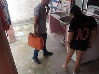 housewife pays tech with her fat ass hubby away