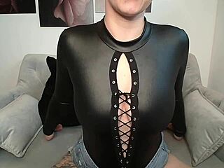 omg, check out this wetlook fetish in body jeans!