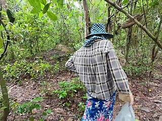 Amateur Thai Villagers Fuck Hard in Forest Public 4K