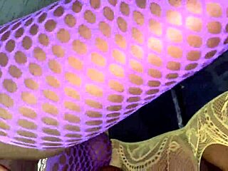 exclusive full vid: balcony lesbians finger to epic squirt!