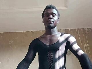 Kwameoppong65 heats up the day dancing with big cock vibes