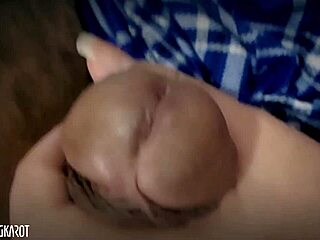 morning libugan chubby asian milf squirts on machine wet pussy