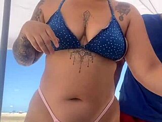 Quase Transamos Na Praia Lotada Com Pussy Flashing