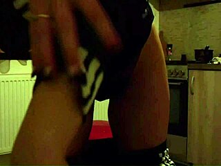 MILFYCALLA PEES IN WORKOUT CLOTHES FETISH TRY-ON!