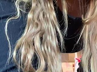 hey watch this pawg stretch her big ass ripping those pants wide