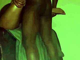 Bbc POUNDS Thick STEPMOM til She SQUIRTS Hard!!