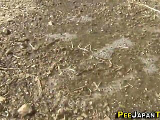 voyeur asians thrill over japanese outdoor golden shower fetish hd