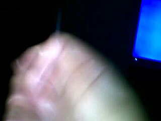 Ever seen a solo oiled masturbation session like this?