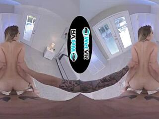 Dude chats up vr girl with tight wet pussy for pounding