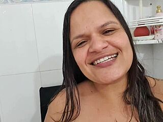 would you fuck this big ass latina if she texted?