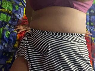 Hey, praised hot stepsis then fucked her squirting desi pussy!