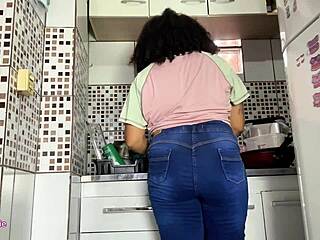 hey curvy brunette ebony farting loud in tight jeans while washing dishes at home