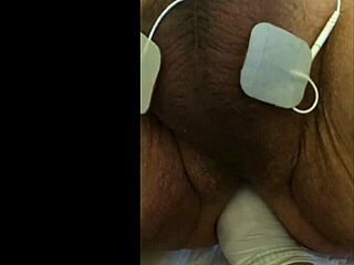 fisting con eletrodi gets wild and intense right now