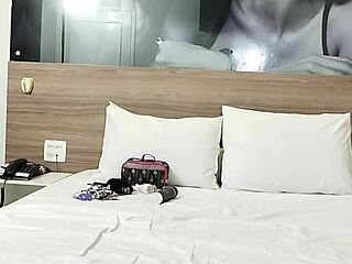 wanna see this curvy milf deepthroat and creampie in motel? wet orgasms and kisses backstage!