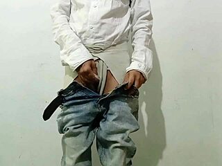 Delicious Wet Pussy Hits Explosive Orgasm!