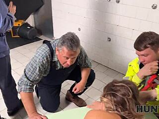 Fucks boss! Boyfriend watches slut worker