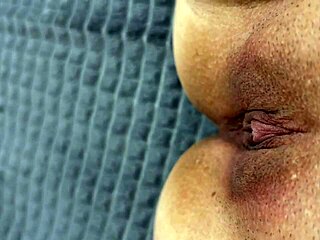 vacuum pumps my pussy then fingers fuck it?