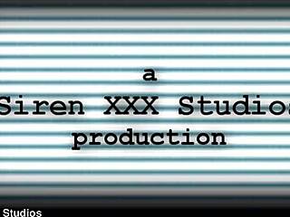 Blonde Milf Stretches Pussy Wide Open with Toys in Hotel Room