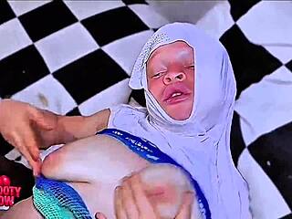 i love how pretty albino wet pussy feels on me