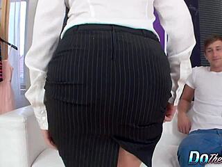 whoa, bibi fox slurps cum while hubby's stunned watching