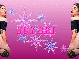 Kitchen maid rubs swollen pussy on washing machine secretly