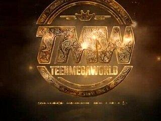 dakota doll brunette teen fucks dildo fingers shaved pussy