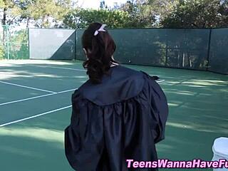 Who's hungry for teen lesbians munching wet cunts?