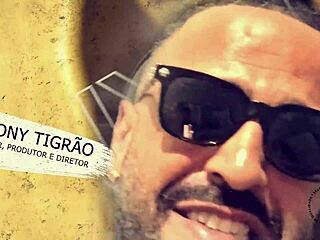 Amo Fode Curvy Latina's Gaping Pussy Cowgirl Style Complete!