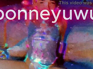 Bonneyuwu dances sexy in bra panties skirt