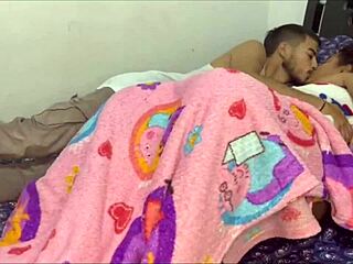 Mi novia sola en casa me pidió visita para follar su gran culo y tetas