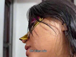 Amateur Latina Fucks Delivery Guy's Monster Cock Deep in Ass