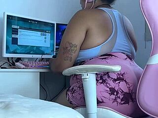 muscular ebony milf slave eats her own wet shaved ass pro style