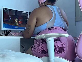 muscular ebony milf slave eats her own wet shaved ass pro style