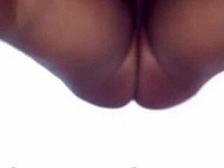 Fat black puta anal farts big cock wet