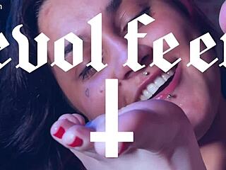 Naughty feet begging for your tongue and worship?