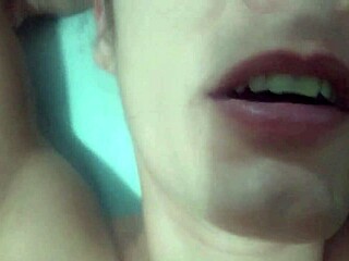 Brazilian mature milf meteão show creampie with young stud