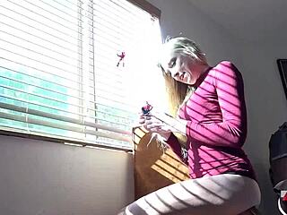 giantess blonde dominates toys balloons!