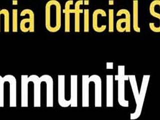 sofie marie and blonde milf uh lick each others big clits...