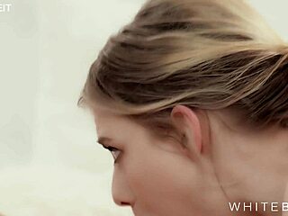 Couple pounds passionately cum on pussy