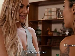 les coach shows cunt slapping licks to orgasm