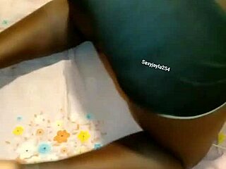 wanna see this naughty bottom's huge ass