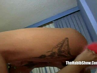 Asian freak Kimberly Chi blasts nut with blasian Loni Legend