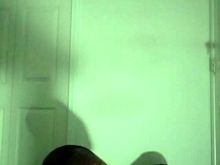 who wants my free private jeans workout routine?