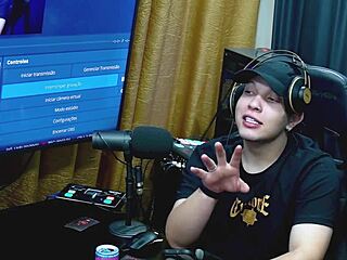 Ruan Shows Cock To Renatinha Mello - She Loves It, Do They Hook Up?