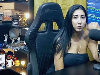 Ruan Shows Cock To Renatinha Mello - She Loves It, Do They Hook Up?