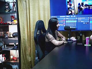 Ruan Shows Cock To Renatinha Mello - She Loves It, Do They Hook Up?