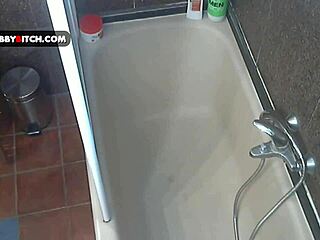 wanna watch fat ass soapy teen 18+ orgasm hard in bathtub?