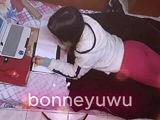 bonneyuwu cutie petite bed tail tease study break?