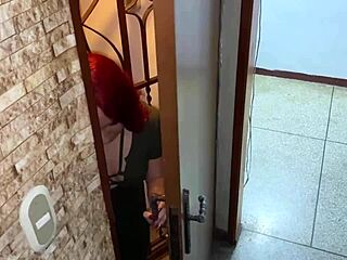 mi hijastra llega tarde... la o para q me chupe la polla ya!